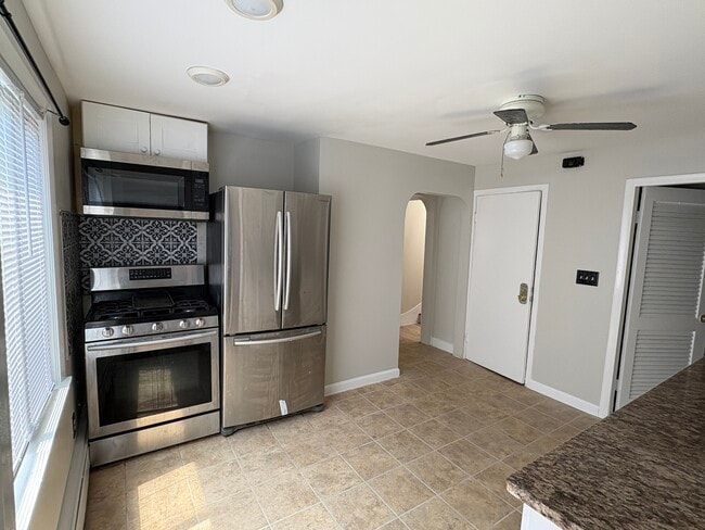 110 Sciarappa St unit 2, Cambridge, MA 02141 - photo 4