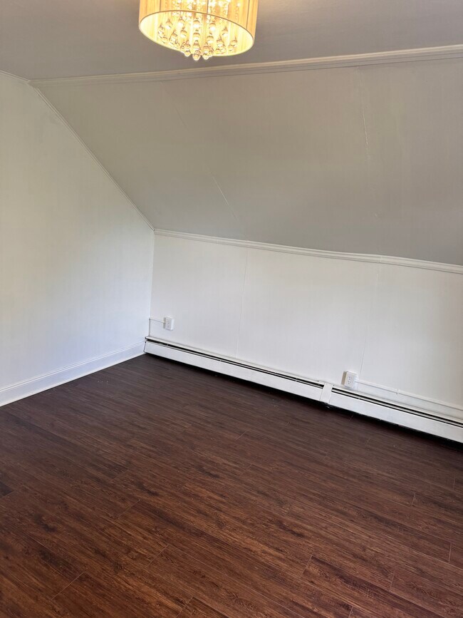 211 Oxford St unit 1st floor apt, Providence, RI 02905 - photo 7