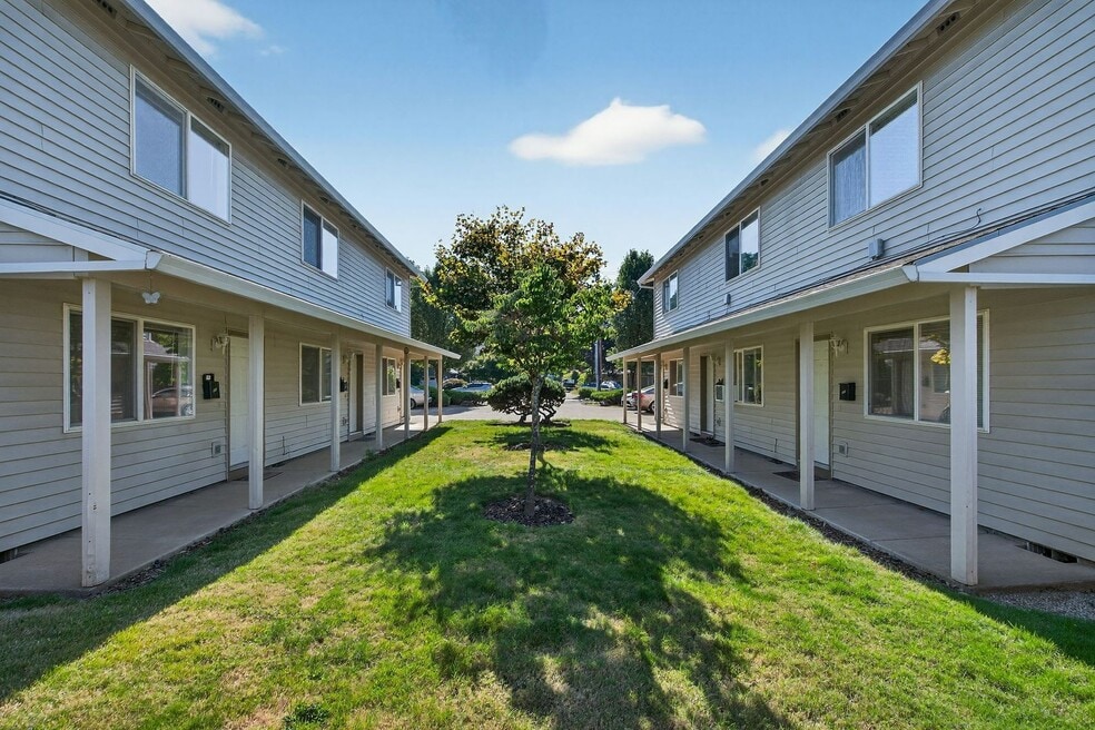 470-470 W Gloucester St unit 430, Gladstone, OR 97027 - photo 1