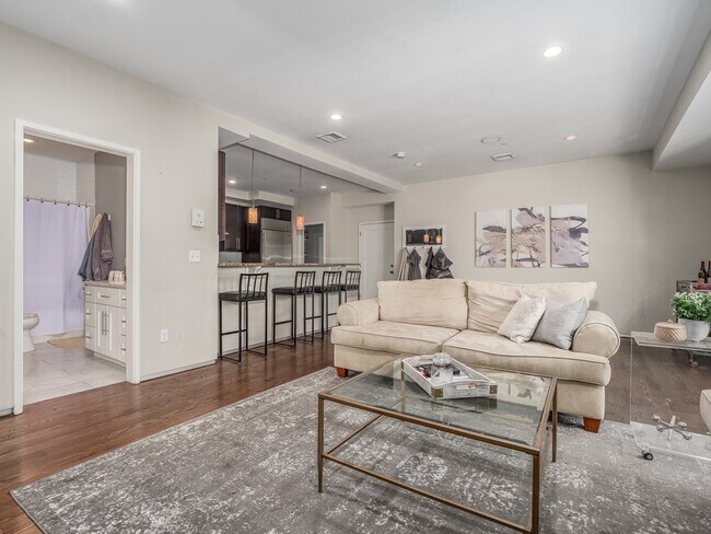 350 W Broadway unit 3, Boston, MA 02127 - photo 7
