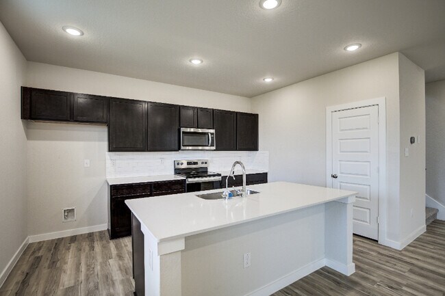 2543 Rambo Dr, San Antonio, TX 78224 - photo 2