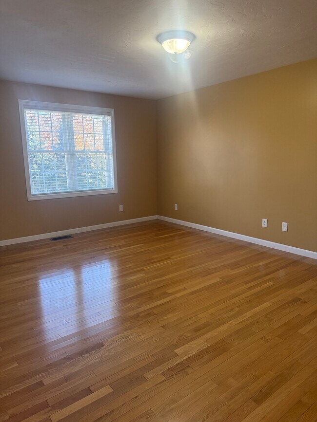 35 Fredonian St unit G, Shirley, MA 01464 - photo 7