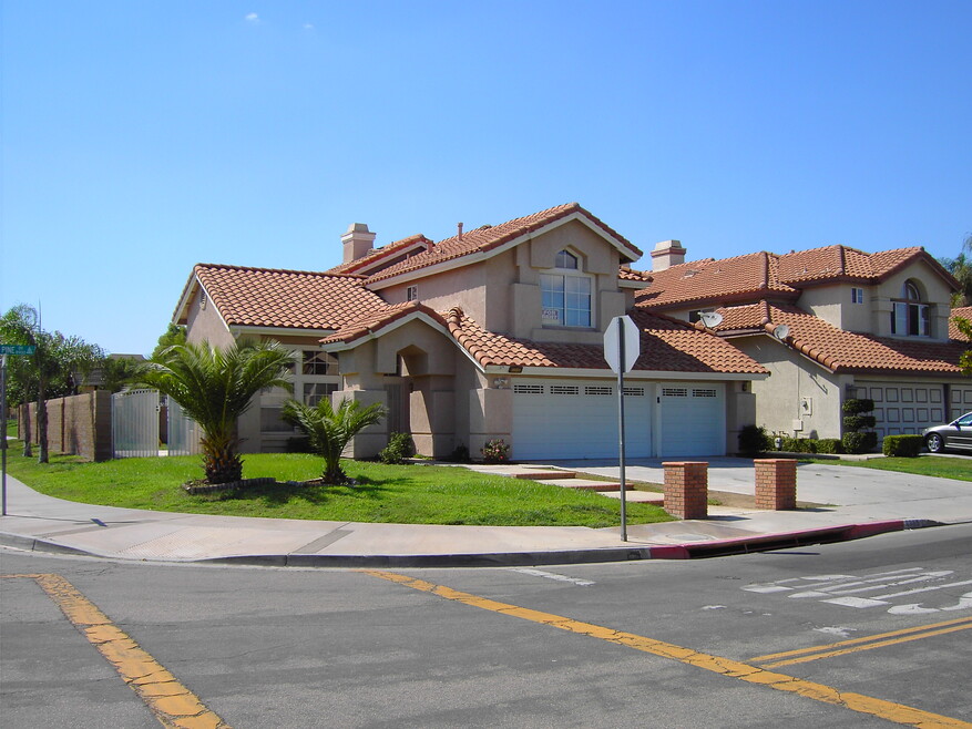 8955 Digger Pine Dr, Riverside, CA 92508 - photo 1