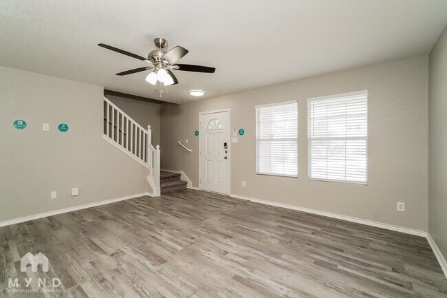 659 Northlake Dr, New Braunfels, TX 78130 - photo 5