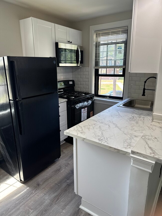 3243 Floyd Walk, Camden, NJ 08104 - photo 7