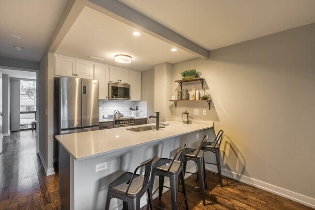 5940 N Sheridan Rd unit 602, Chicago, IL 60660 - photo 3