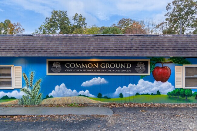 Common Ground Cider Works offers weekend fare for North Brookfield residents.
