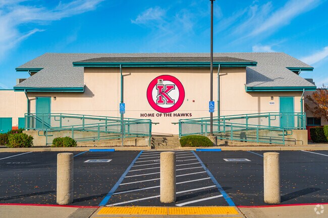 William Kaseberg Elementary entrance signage welcomes students to come and learn.