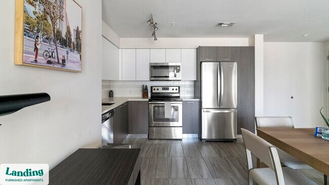 698 NE 1st Ave unit CMW-2303, Miami, FL 33132 - photo 5