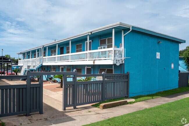 Viento Sereno Apartments ( NEW), Galveston, TX 77551 - photo 3