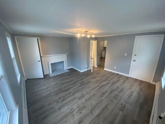 156 6th St Unit 3, Lowell, MA 01850