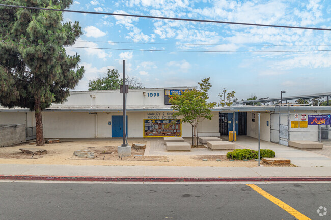 Harley E. Knox Middle School offers diverse extracurricular activities for student enrichment.