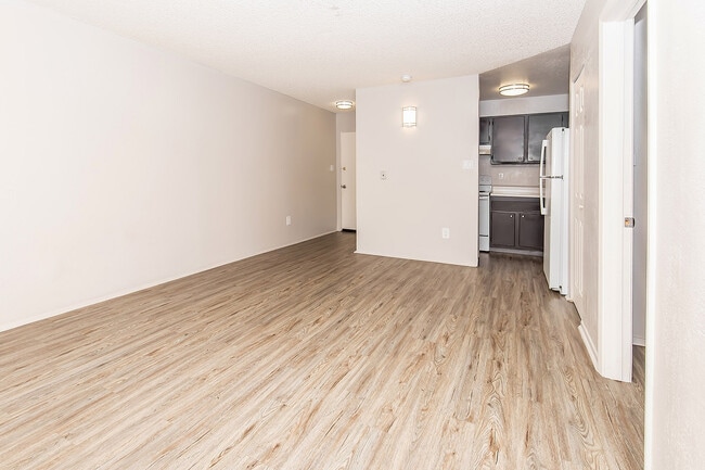 Pine Crest, Colorado Springs, CO 80909 - photo 3