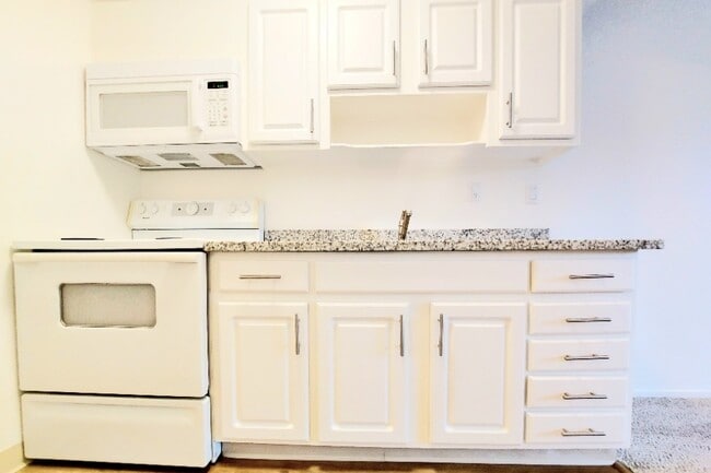 The Villa Monte Apartments, Mountain View, CA 94040 - photo 2