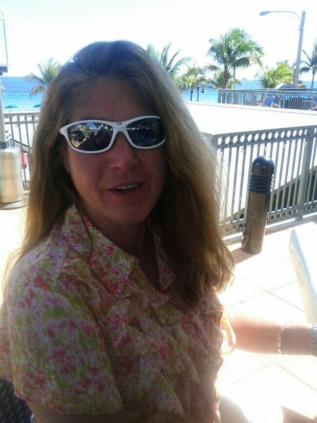 Tracy Tomer