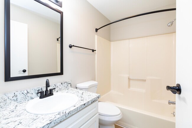 Market Mohawk Apartments, Columbus, OH 43215 - photo 5