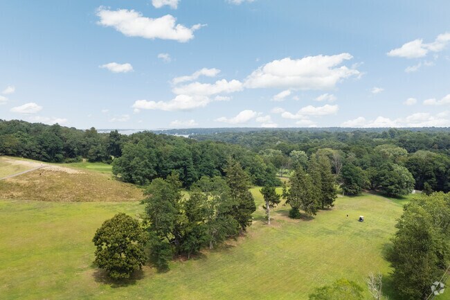 Shelter Island Country Club is a popular public golf course.