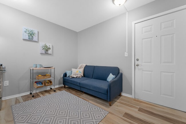 McGowan Flats Apartments, Little Rock, AR 72202 - photo 4