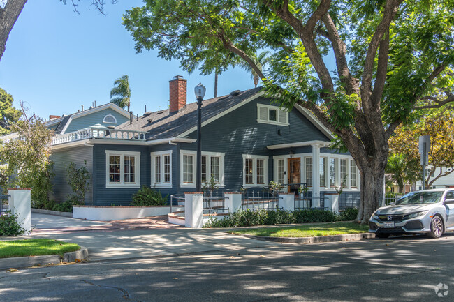 Saddleback View's Craftsman homes offer a blend of historic character and modern comfort.