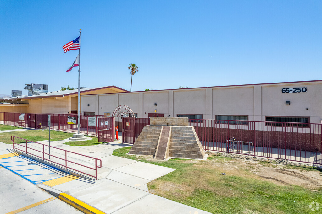 Mecca Elementary School, Mecca CA Rankings & Reviews - Homes.com