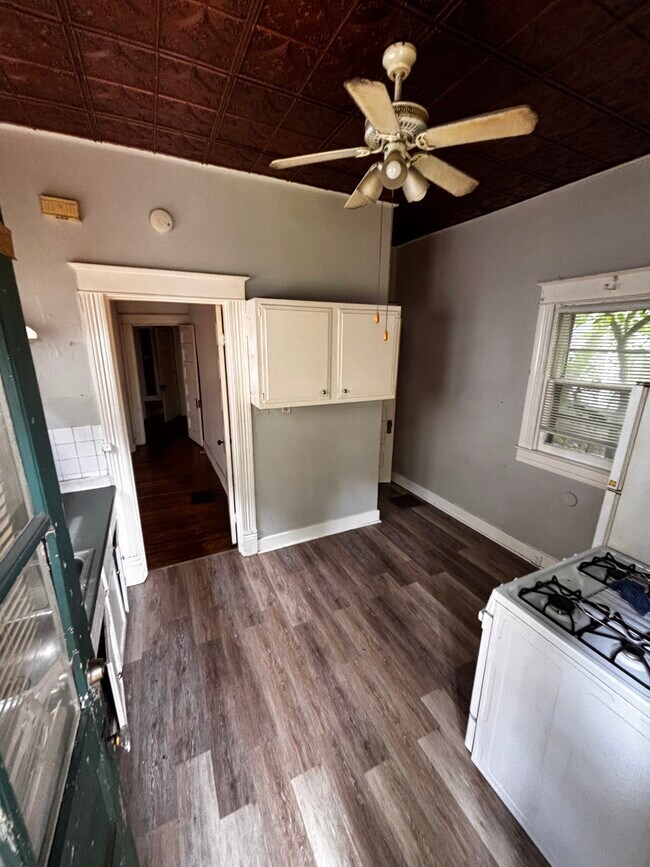 2026 Alta Ave unit Alta in the Highland, Louisville, KY 40205 - photo 7