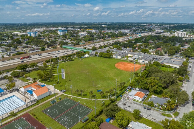 Edison Park K-8 Center is perfectly located in Little River.