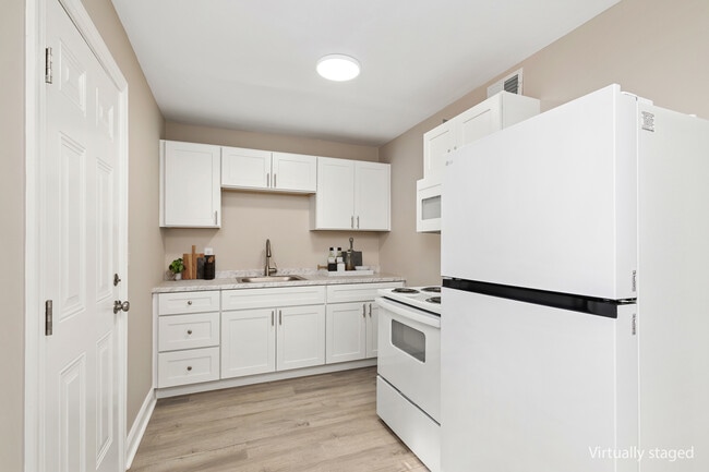 Welcome to Pinedale Apartments – Affordable Living in the Heart of Sumter!, Sumter, SC 29150 - photo 7