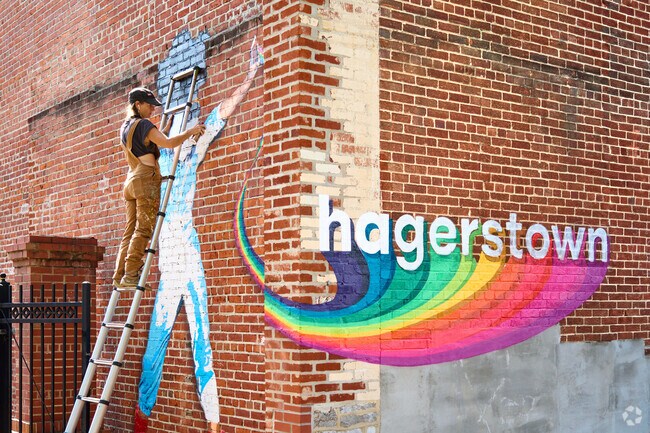 Hagerstown is the largest nearby city southwest of Cearfoss.