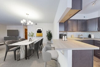 8 Welsh Dr, Lancaster, PA 17601