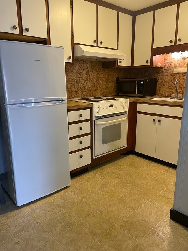 6 S 2nd St unit 2, Dillsburg, PA 17019 - photo 5