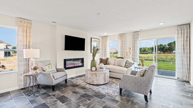 203 E Kentucky Ave unit 36206739, Wilmington, OH 45177 - photo 2