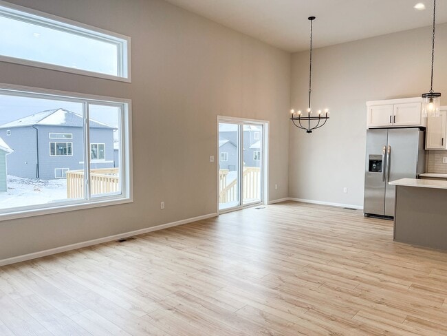 6722 Meadow View Dr S, Fargo, ND 58104 - photo 2