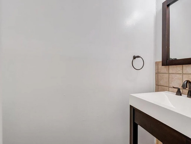 1702 Elbert Dr, Roanoke, VA 24018 - photo 6