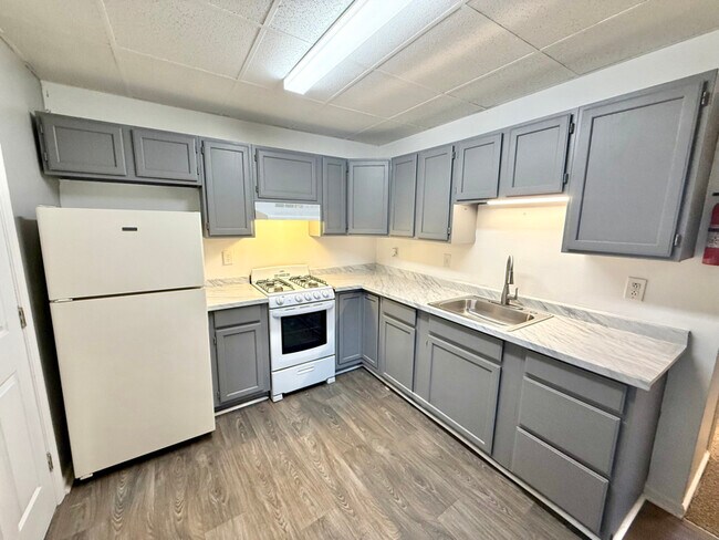 6 Van Buren St unit 2R, Troy, NY 12180 - photo 2