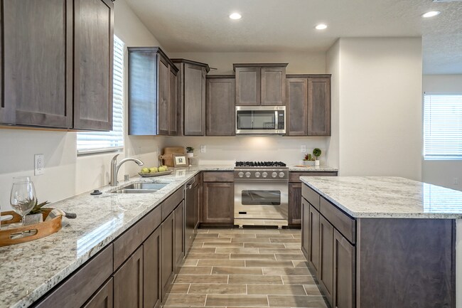 2006 de Kooning Ave SE unit 36383954, Albuquerque, NM 87106 - photo 6