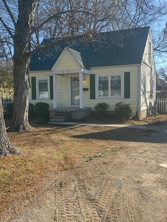 8902 Prospect St, Louisville, KY 40242