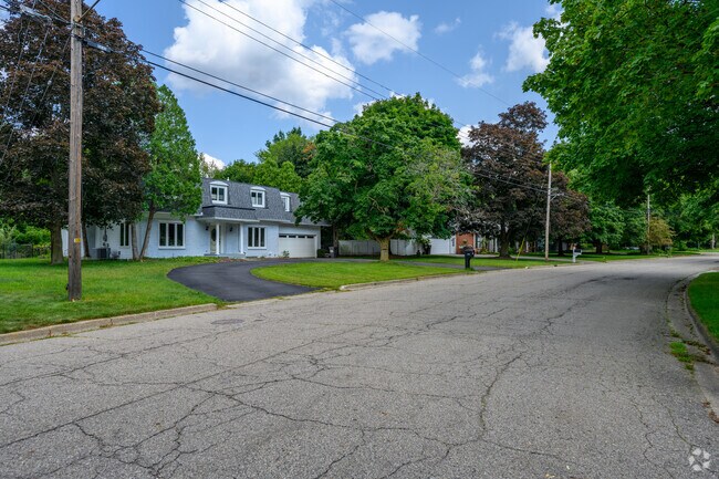 Hill N Brook is made of up largely mid-century ranch homes in Kalamazoo.