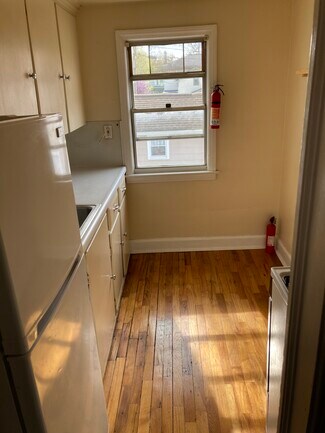 219 N Adams St Unit 2nd Floor, Ypsilanti, MI 48197