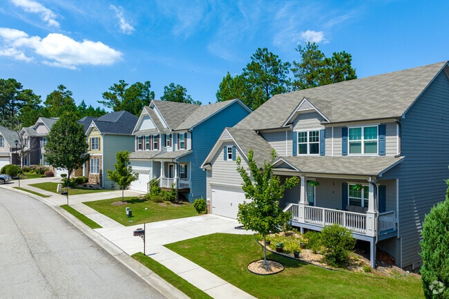 Dallas offers new traditional craftsman-style homes in curved road subdivisions.