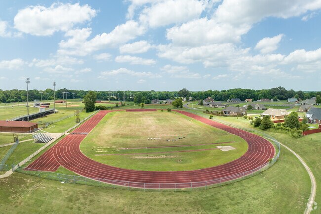 Horn Lake High School has an 8 lane running track.