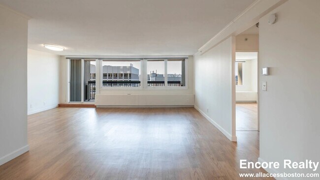 72 Staniford St unit 605, Boston, MA 02114 - photo 3