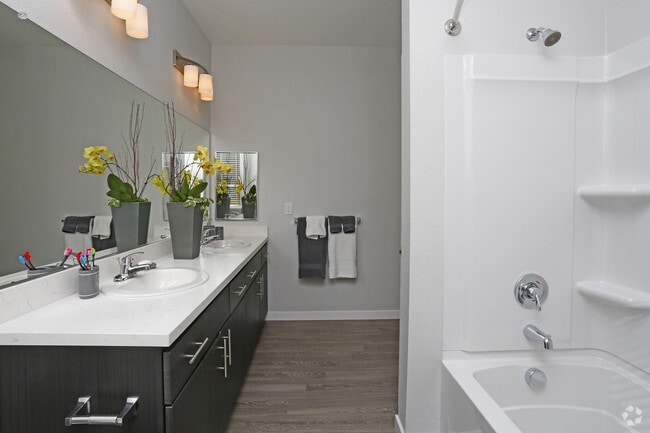 Anton Menlo, Menlo Park, CA 94025 - photo 2