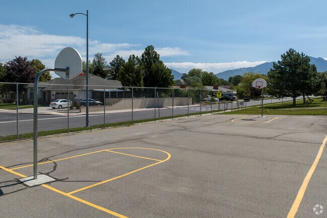 A basketball court with a view of the mountains at Horizon Elementary School.