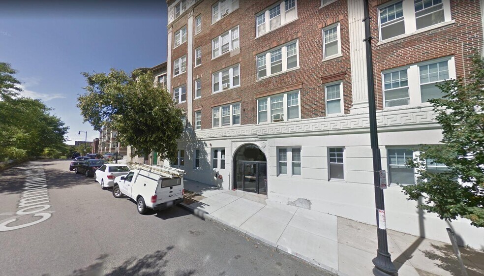 1691 Commonwealth Ave unit 32, Brighton, MA 02135 - photo 1