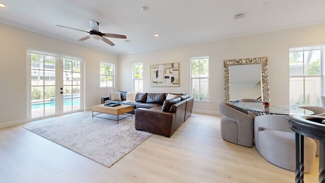 1121 NE 14th Ave, Fort Lauderdale, FL 33304 - photo 3