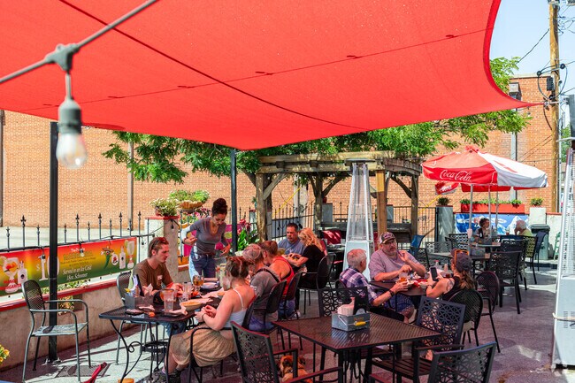 Northside has many nearby restaurants with outdoor seating.