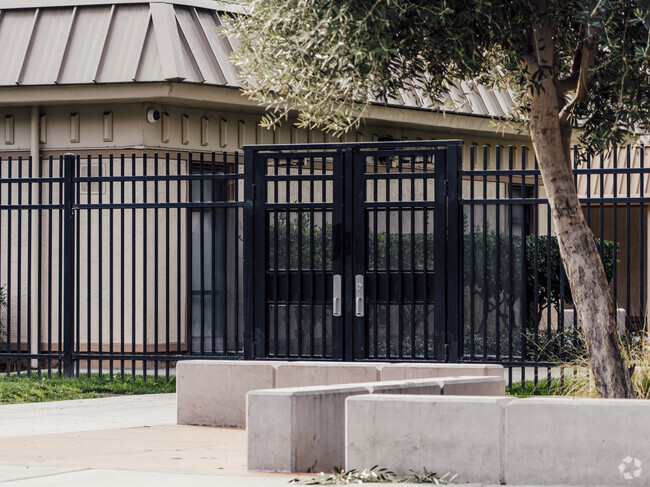 The main entrance of Davis (Caroline) Intermediate School in San Jose, California.