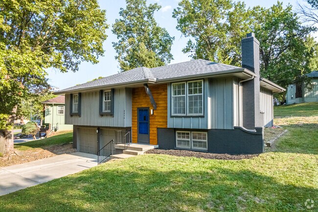 Raised ranches with basements and welcoming front facades are common in Coachlight Square.