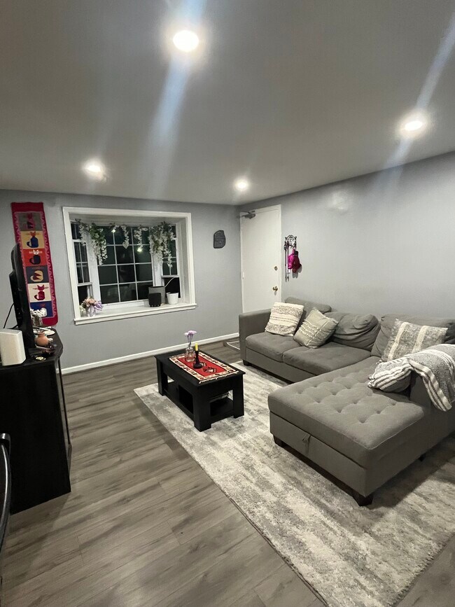 708 S Arlington Mill Dr unit 204, Arlington, VA 22204 - photo 6