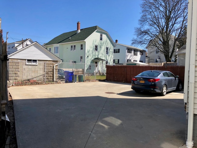 22 Lawrence St unit 2L, Pawtucket, RI 02860 - photo 2